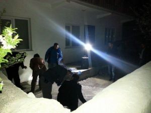 Van’da BDP Eski İlçe Başkanının Evine SES Bombası Atıldı