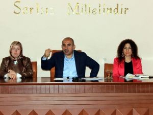 Belediye Meclisi Olağanüstü Toplandı