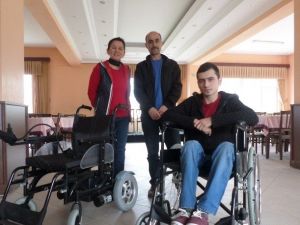 Hayırsever Vatandaştan Akülü Sandalye