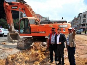 Necip Fazıl Kısakürek Caddesi’nde Yenileme Çalışmaları Başladı
