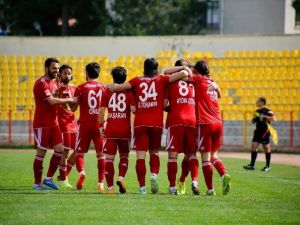 Yeni Malatyaspor Şampiyon Gibi