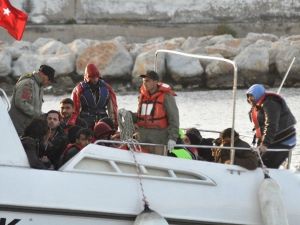 Belediye Dalgıçları Turgutreis’te Deniz Dibini Temizledi