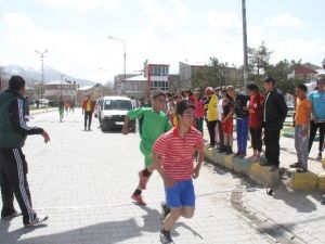 Muradiye’de Atletizm Koşusu