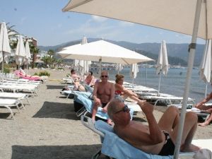 Marmaris’te Sahiller Canlanmaya Başladı