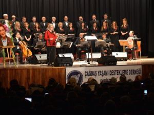 Şarkılar Türkan Saylan İçin Söylendi