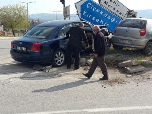Yerköy’de Trafik Kazası: 3 Yaralı