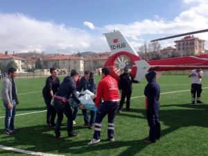 Gümüşhane’de Erken Doğum Şüphesi Olan Kadın Ambulans Helikopterle Sevk Edildi