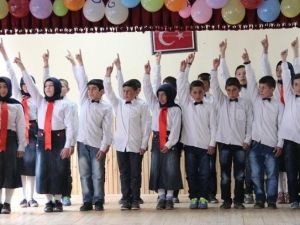 Çıldır İmam Hatip Ortaokulundan Kutlu Doğum Programı