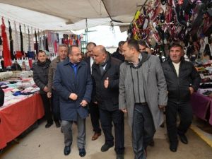 Üzülmez, Ulus Pazarını Gezdi