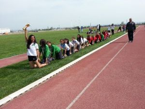 Küçük Atletlerden Bir Kupa Daha