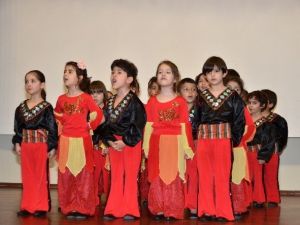 Üniversitede Çocuklar 23 Nisan’ı Erken Kutladı