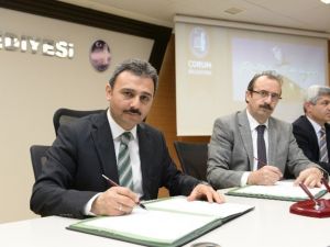 Çorum Kent Meydanı İçin İmzalar Atıldı