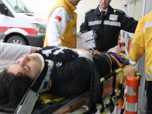 Balkon Demiri Koptu 1 Yaralı