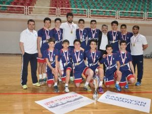 Yamanlar Voleybol’da Yine Türkiye Şampiyonu