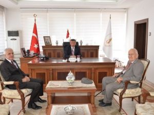 Vali Şerif Yılmaz: İbrahim Naci Eren Örnek Bir Hayırseverdir