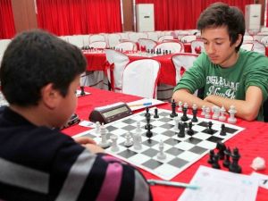 Bayraklı’da 23 Nisan’a Özel Satranç Turnuvası