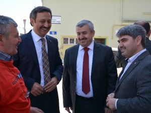 Körfez Belediye Başkanı Baran Mahalle Gezilerini Sürdürüyor