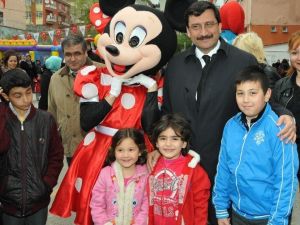 Başkan AK Oyun Alanında Çocuklarla Bir Araya Geldi