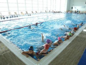 Halk Sağlığı’ndan, Rauf Denktaş Kapalı Yüzme Havuzu’na Tam Not