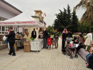 Anaokulu’nda Kutlu Doğum Haftası İçin Lokma Dağıtıldı