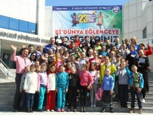Dünya Çocuklarına Sıcak Karşılama