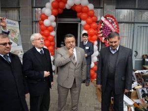 Belediye Başkanı Selim Yağcı Kermes Açılışına Katıldı