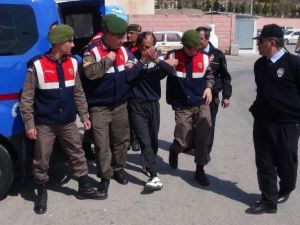 Dört Kişiyi Öldüren Zanlı Tutuklandı