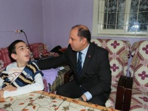 Engelli Murat’a 23 Nisan Hediyesi