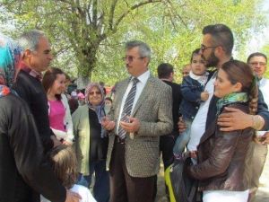 MHP’li Balkız, Gölmarmara’da Vatandaşları Dinledi