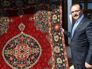 Uşak Halılarına Talep Artıyor