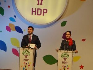 Hdp’li Figen Yüksekdağ: “Hdp’yi Barajın Altına İtme Planları Hayata Geçirilebilir”