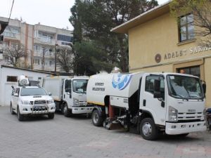 Gördes Belediyesi’ne Yeni Araç Filosu