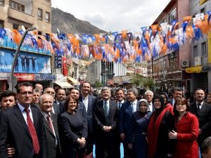 AK Parti Gümüşhane’de Adaylarını Tanıttı