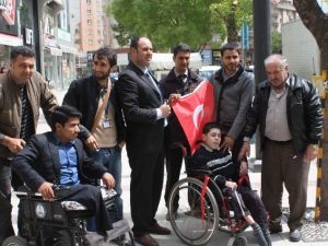 Gafed Suriyeli Engelli Çocuğu Unutmadı