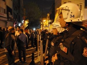 Kapalıçarşı’da Eylem Yapan 20 Esnaf Gözaltına Alındı