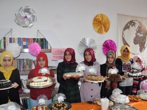 Öğrenciler Yararına Pasta Yarışması
