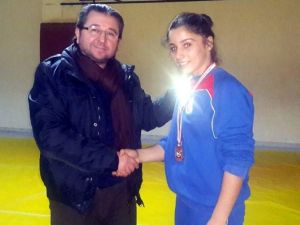 Kepezli ECE, Yıldızlar Güreş Türkiye Şampiyonu Oldu