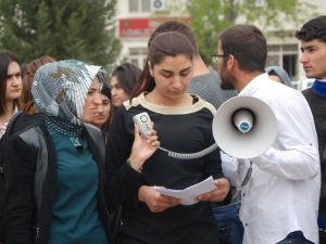 İdilli Öğrencilerden ’Kan Akmasın’ Eylemi