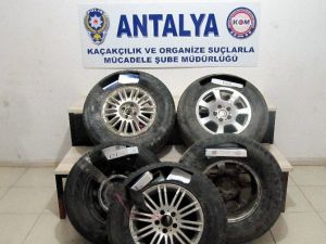 Buzdolabında Kaçak Sigara Polise Takıldı