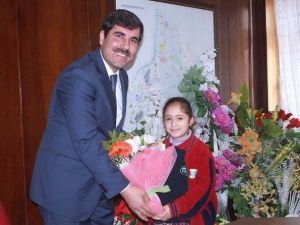 Başkan Asya’dan 23 Nisan Mesajı