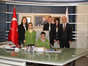 Başkanlık Koltuğuna Furkan Pehlivan Oturdu