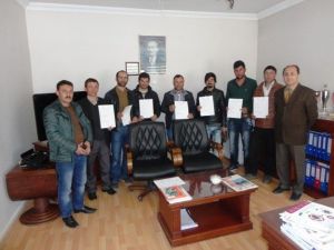 Eğitimli Çobanlara Sertifikaları Verildi