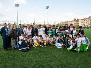 Şehitkamil’de 23 Nisan Futbol Şenliği Sona Erdi