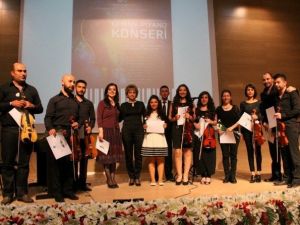Üniversite’de Eğitici Konserler Serisi Başladı