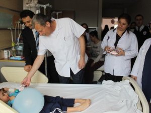 Çocuk Hastanesi’nde Bayram Coşkusu
