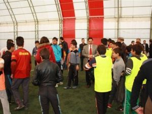 Geleneksel Futbol Ve Voleybol Turnuvası Başladı