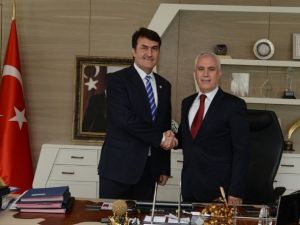 Dündar’dan Başkan Bozbey’e ‘Hayırlı Olsun’ Ziyareti