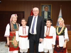 "Uluslararası Çocuk Halk Dansları Festivali"