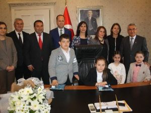 Minikler Koltukları Devraldı