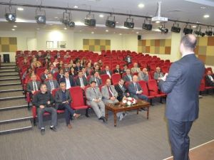Kula’da, ’Liderlik, Başarı Ve Motivasyon’ Konferansı